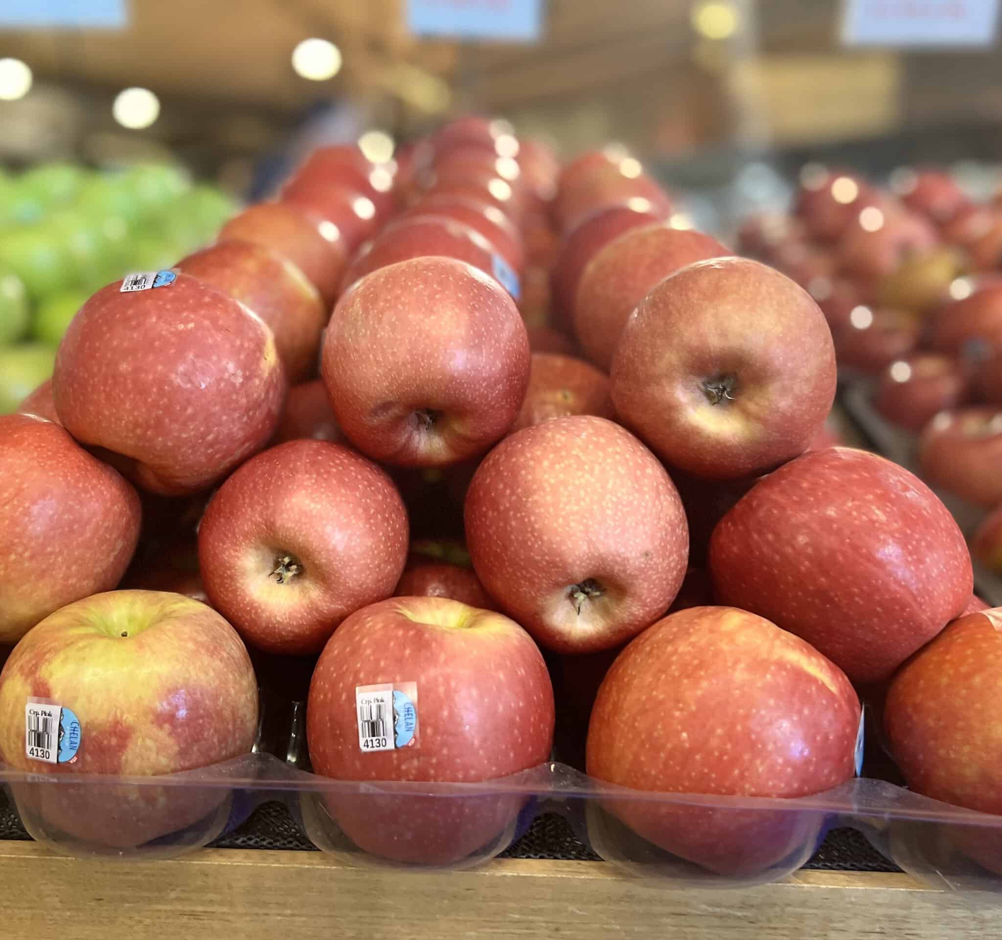 Large Red Delicious Apple - Each, Large/ 1 Count - City Market